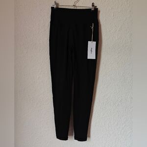 NWT Leggings With Back Pockets